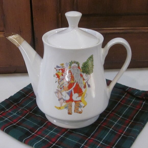 Dayton Hudson Other - Vintage Old World Santa Coffee Tea Pot 1985